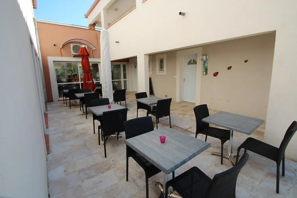 Hotel Et Residence De La Transhumance Saint-Martin-de-Crau France