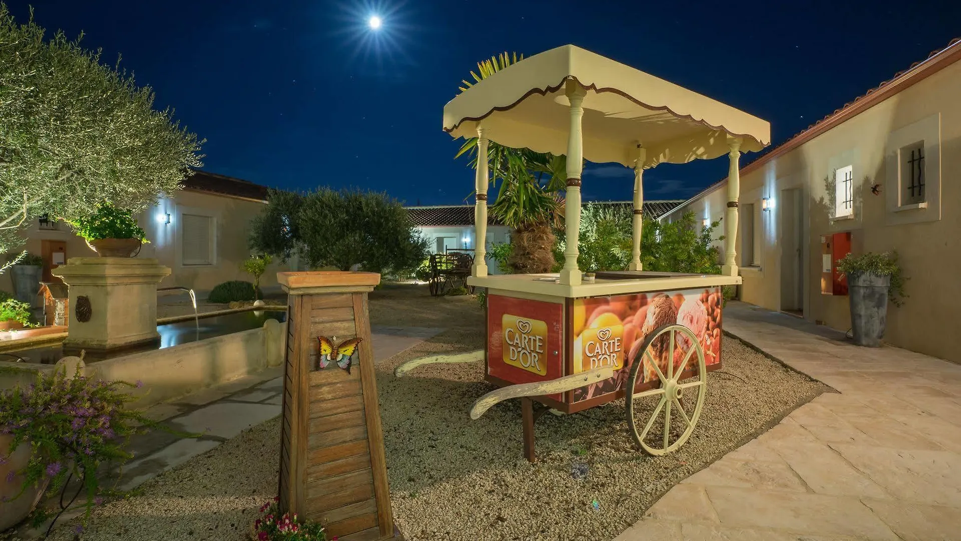 Hotel Et Residence De La Transhumance Saint-Martin-de-Crau